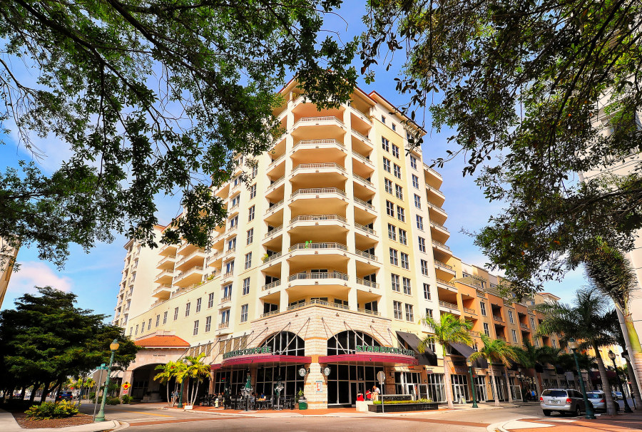 One Hundred Central Condos Downtown Sarasota