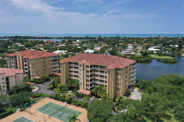 Waterfront living in Sarasota, FL